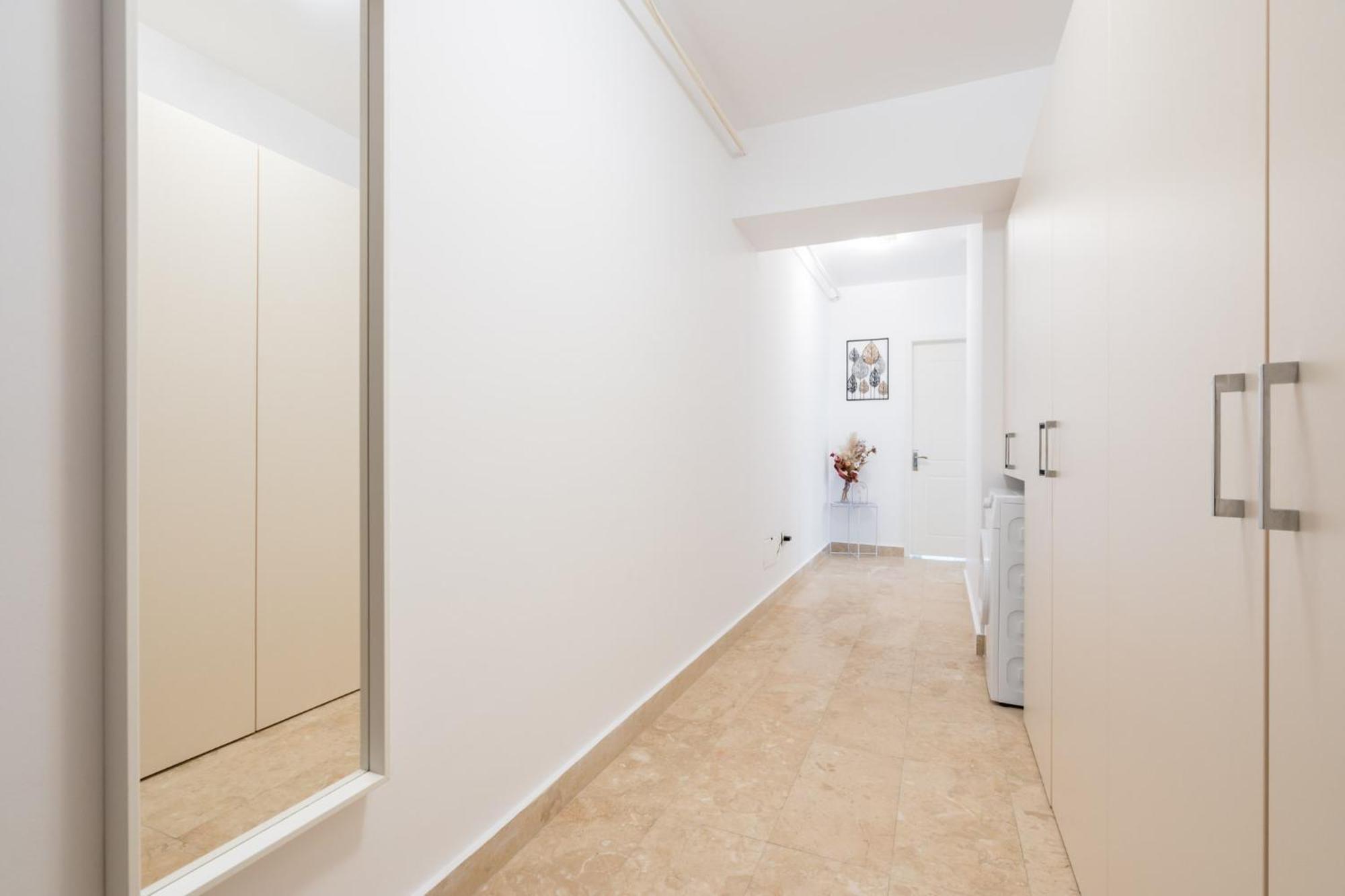Appartamento Skyline - Premium 1br In Timpuri Noi Bucarest